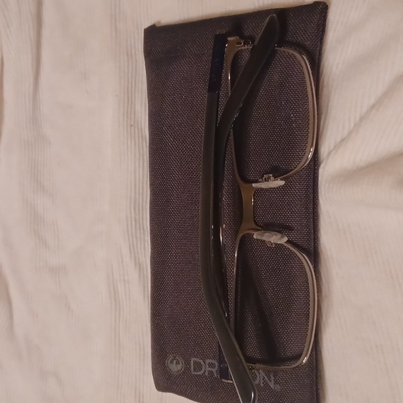 Dragon glasses w case - Picture 6 of 6